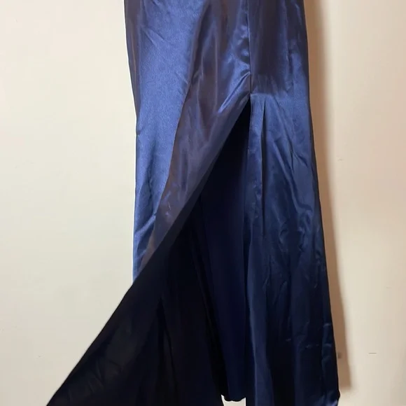Navy blue satin size 8 prom/ bridesmaids/ formal dress - Picture 7 of 11